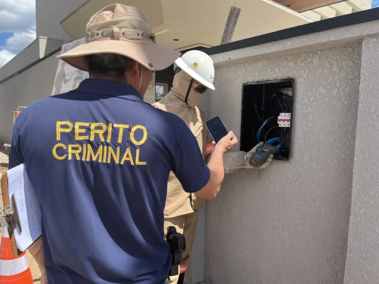 Operação encontra mais de 50 imóveis com “gatos” de energia na zona Leste de Porto Velho