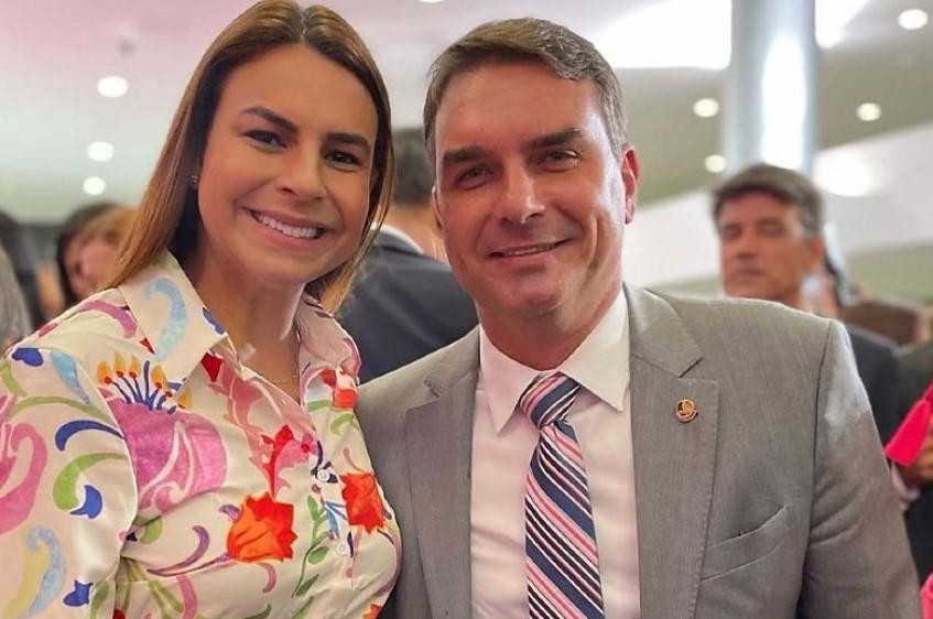 Aliança entre família Carvalho e Flávio Bolsonaro pode fortalecer projeto de Mariana ao Senado