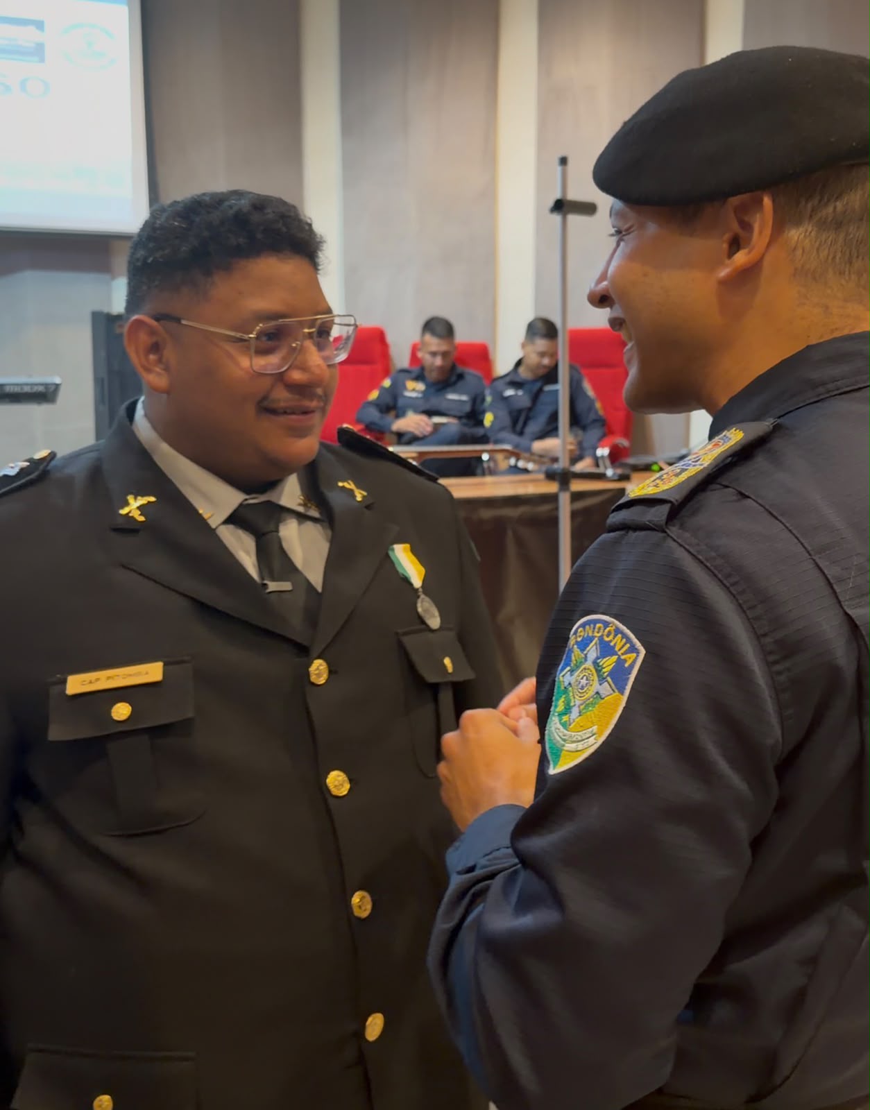 Capitão Pitomba é condecorado com a maior honraria da Polícia Militar de Rondônia