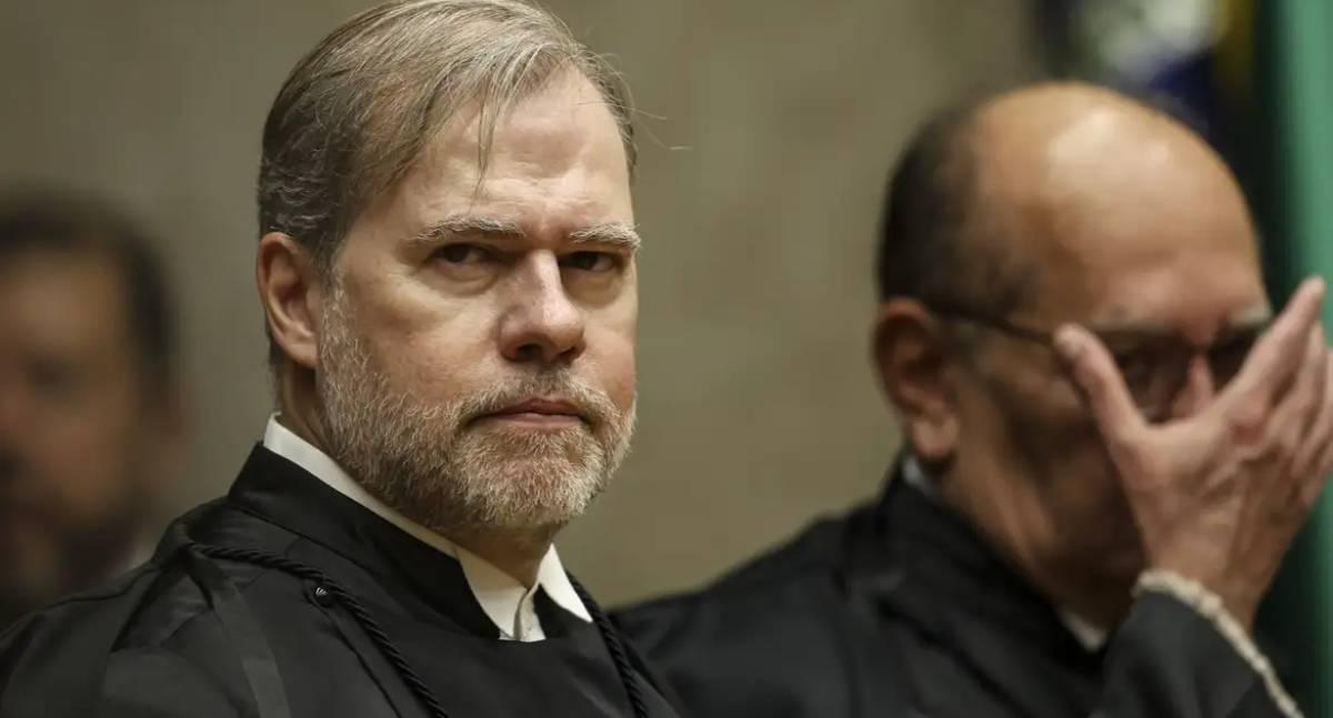 Dias Toffoli toma posse como ministro efetivo do TSE