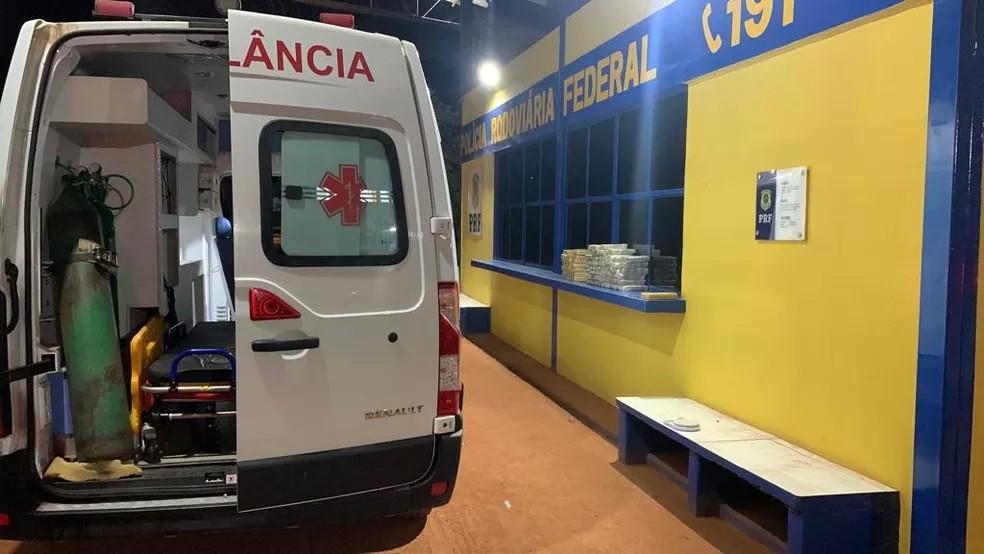 Justiça determina demissão de servidor que transportava quase 70 kg de drogas em ambulância
