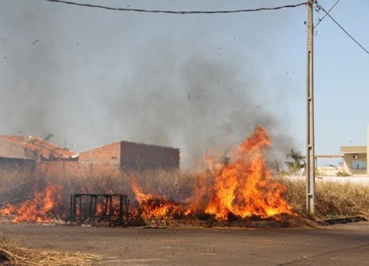 MEIO AMBIENTE: Com previsão de seca extrema, combate às queimadas é reforçado na capital