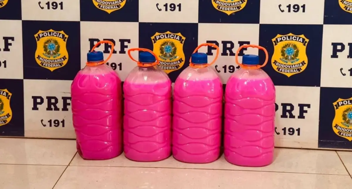 PRF em Rondônia apreende mais de 19 kg de substância líquida contendo droga dissolvida