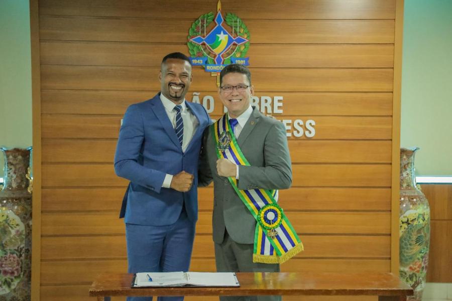  TCE multa ex-secretário da Sejucel e empresa por falta de prestação de contas em shows da Rondônia Rural Show  As informações são do site Rondônia Dinâmica. As informações são do site Rondônia Dinâmica