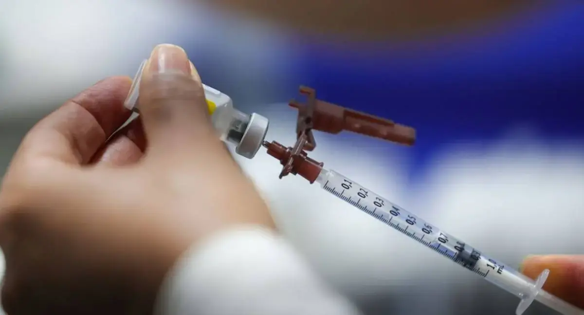 Vacinação infantil contra dengue segue normal no país