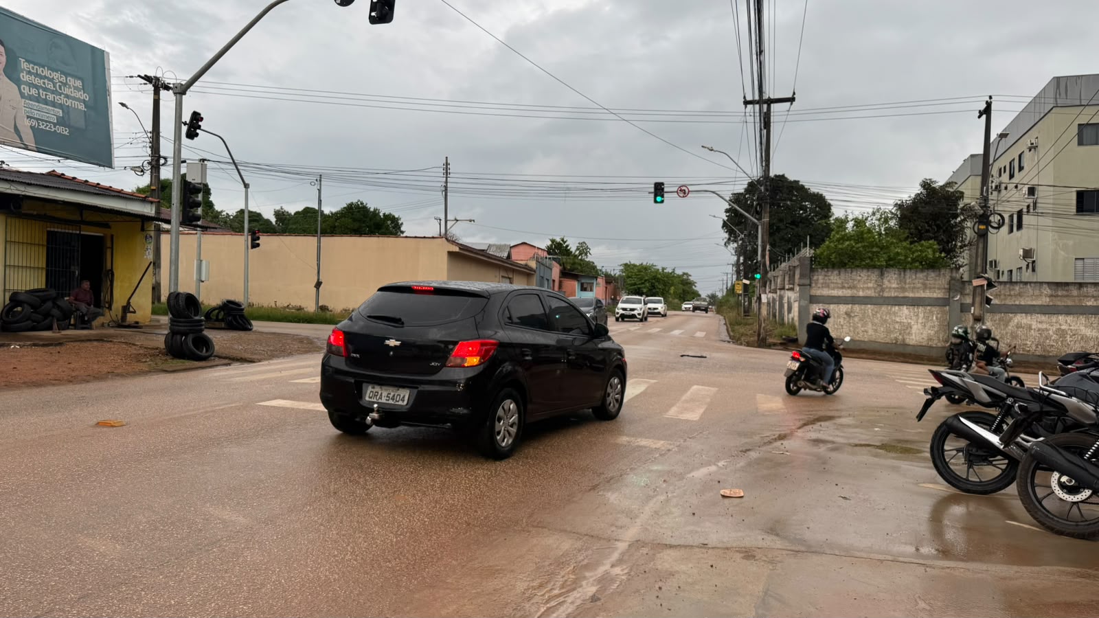 Vereador Edimilson Dourado solicita instalação de placa de Direita Livre para melhorar trânsito na zona Sul