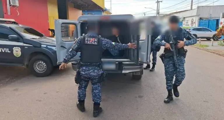  Força Tática prende membro de facção com 300 porções de cocaína na capital 