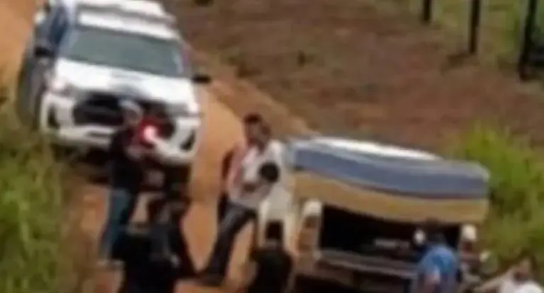  Homem morre após cair de carroceria de caminhonete em Rondônia 