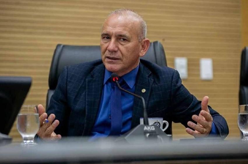 Justiça mantém condenação e coloca futuro eleitoral de Ezequiel Neiva sob pressão