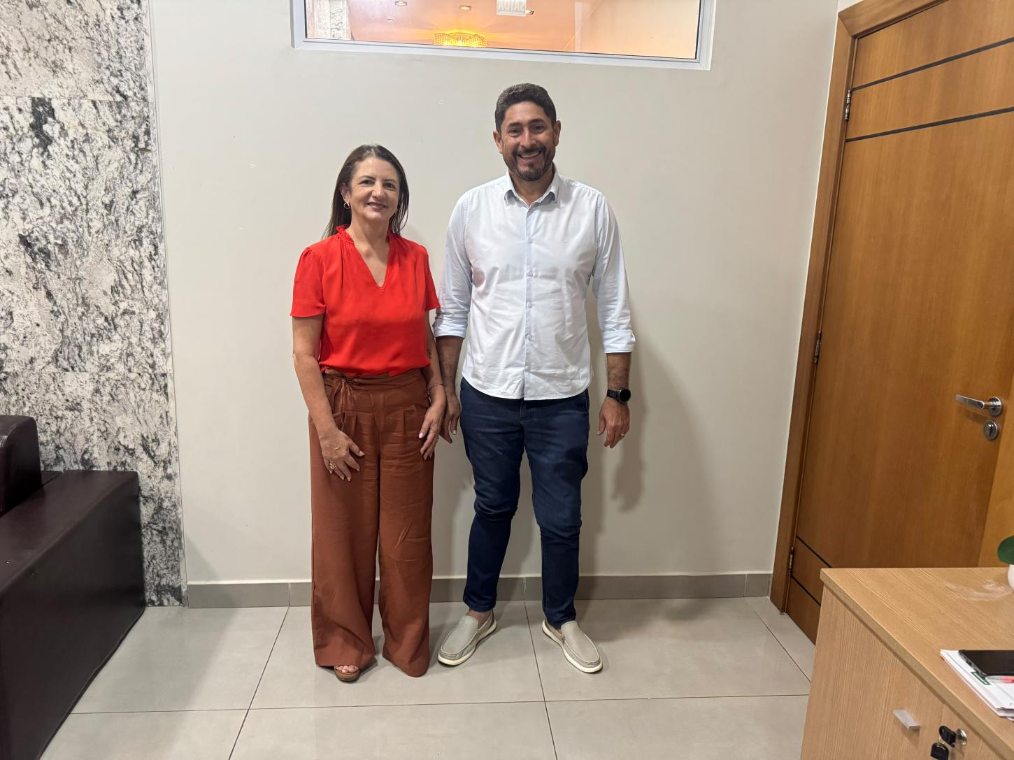 Márcio Pacele busca solução para manter funcionamento da farmácia da UBS de Extrema