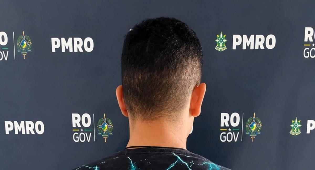 Filho é preso depois de ameaçar mãe e familiares com faca no decorrer de discussão em RO