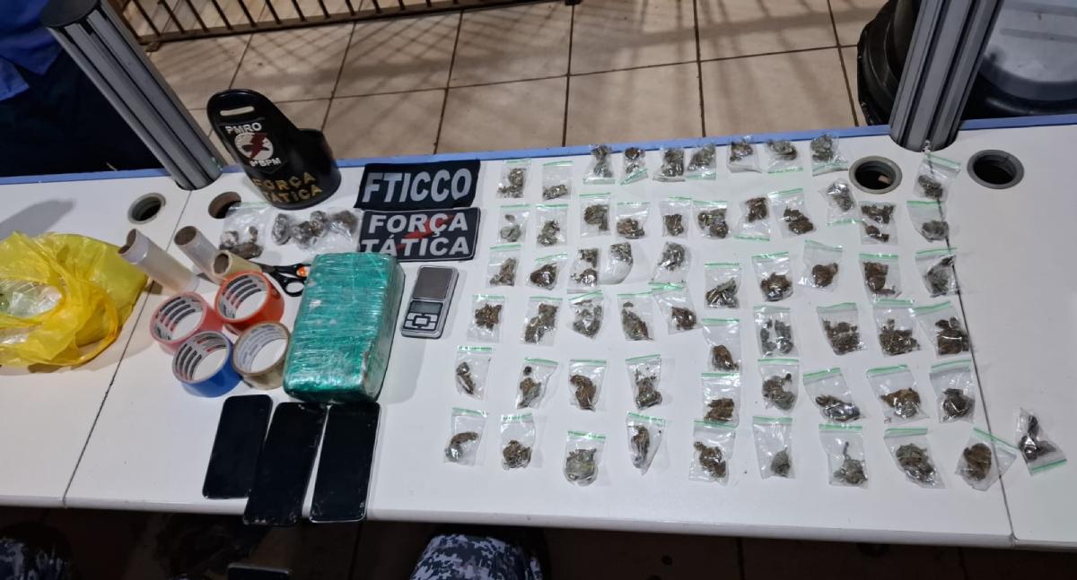 Força Tática apreende adolescente e prende jovem com drogas em Porto Velho