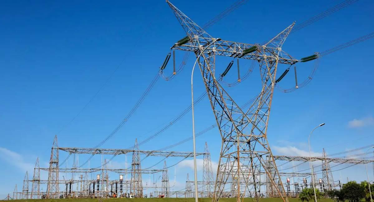 Lula assina decreto que regulamenta mercado livre de energia para residências e empresas