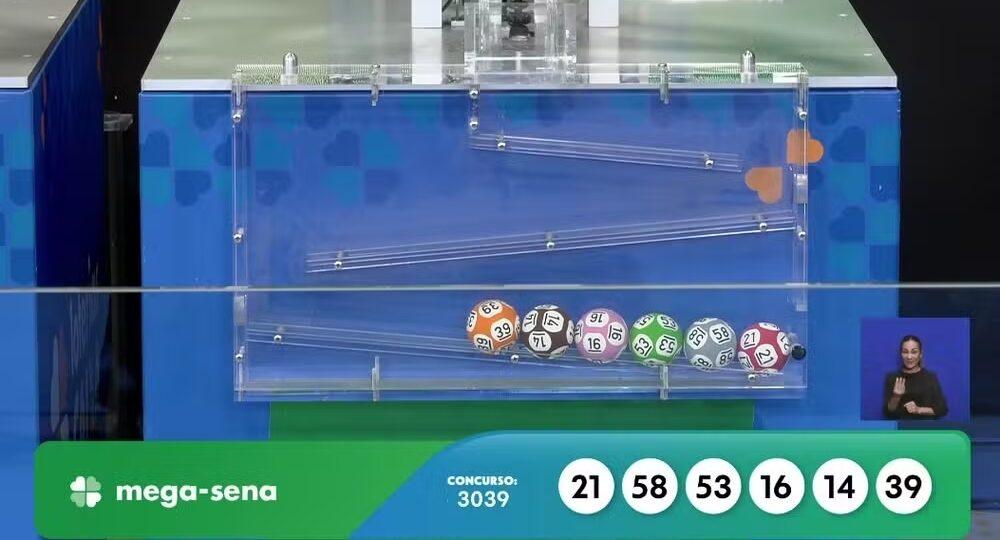 Mega-Sena acumula e próximo prêmio chega a R$ 135 milhões