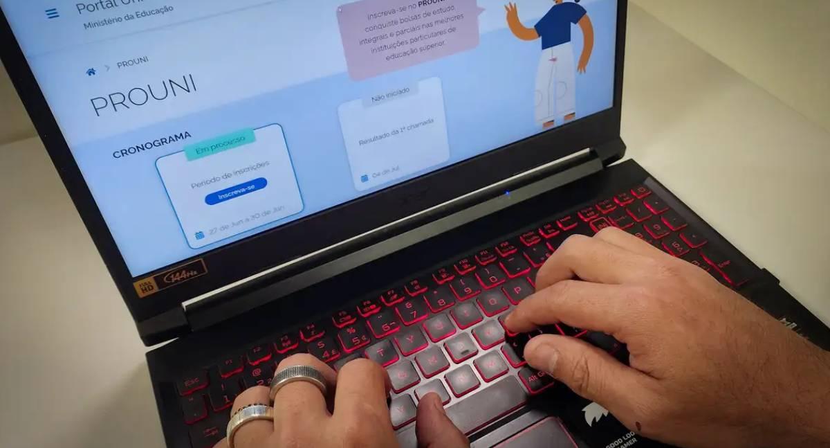 Prazo para entrega de documentos do Prouni encerra nesta sexta-feira