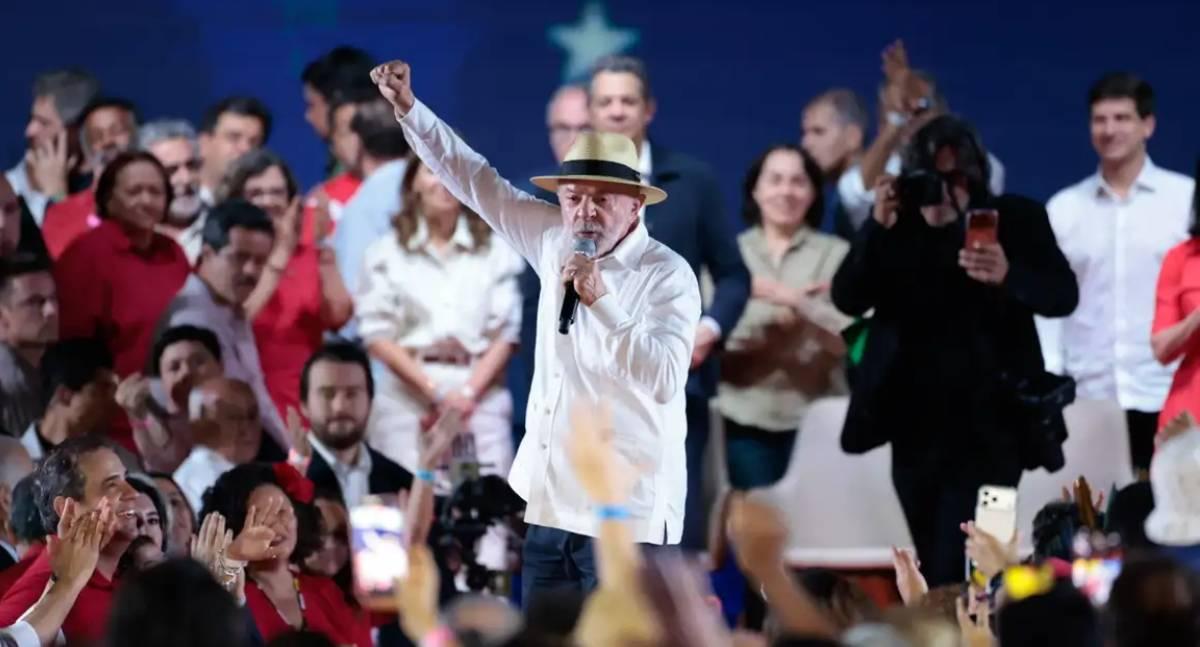 PT formaliza candidatura de Luiz Inácio Lula da Silva à Presidência da República em convenção em São Paulo