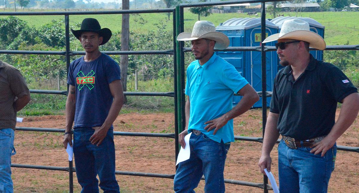 Seminário no Acre, reúne representantes de Rondônia para fortalecer os Rodeios da região