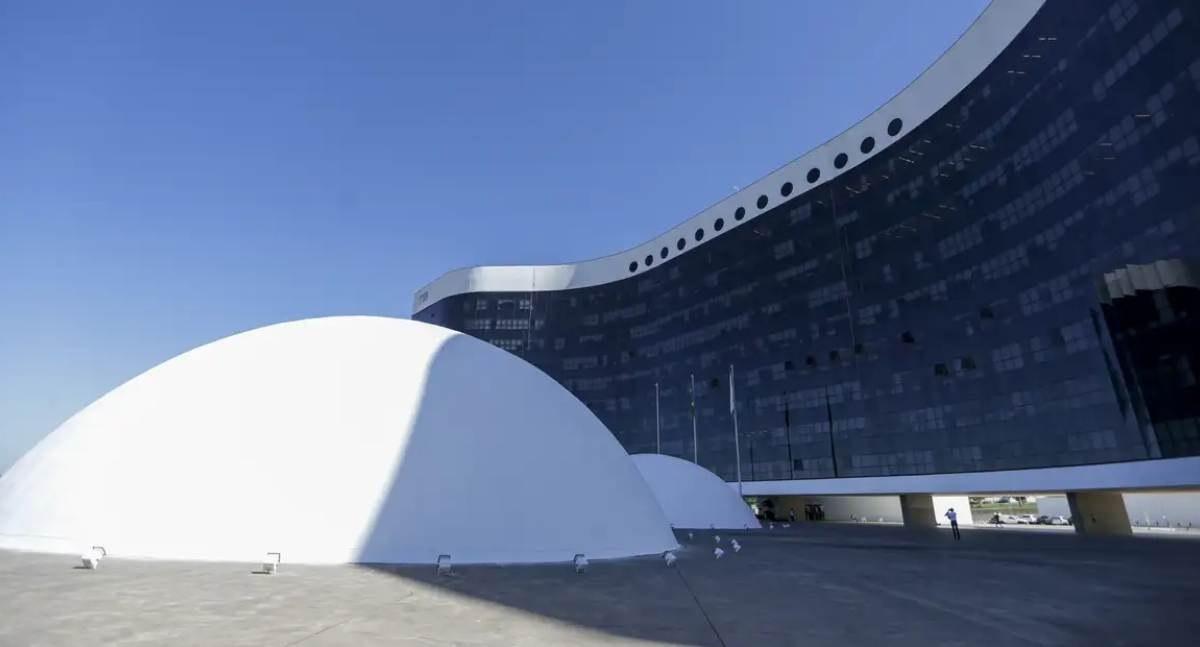 TSE julga na próxima terça-feira uso de vídeo de Jair Bolsonaro gerado por IA em campanha de Flávio Bolsonaro