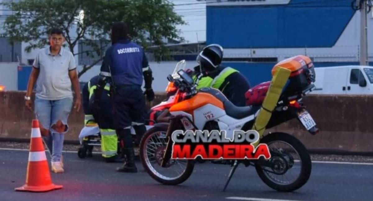 Casal fica gravemente ferido depois de ser fechado por carreta na BR-364 em Porto Velho