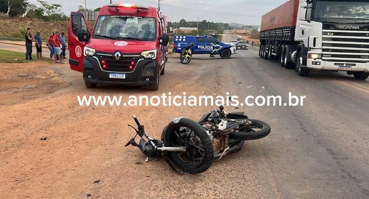 Colisão entre duas motocicletas deixa duas pessoas feridas na BR-364