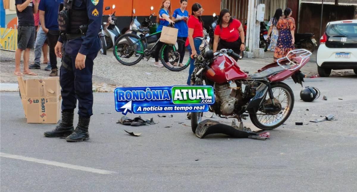 Grave acidente entre motocicleta e caminhonete deixa ferido em cruzamento movimentado no interior de Rondônia
