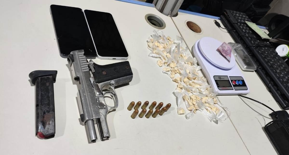 Homem é preso com arma e dezenas de porções de drogas depois de patrulhamento no Residencial Orgulho do Madeira