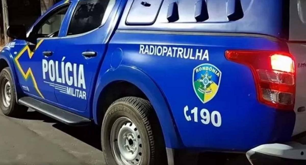 Jovem é detido depois de abordar estudantes e tentar forçar entrada em veículo em RO