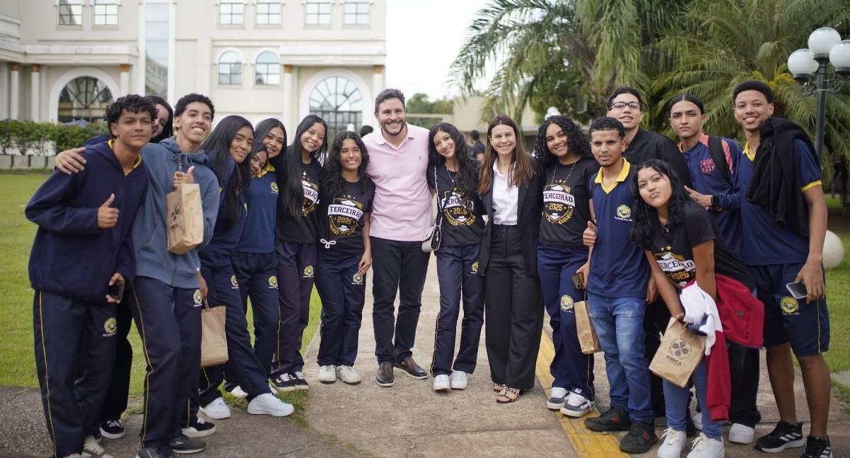 Maurício Carvalho supera R$ 51 milhões destinados à educação e defende ampliar investimentos