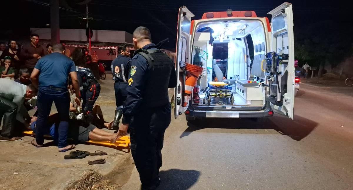 Colisão entre duas motocicletas deixa três pessoas feridas no bairro Tancredo Neves em Porto Velho