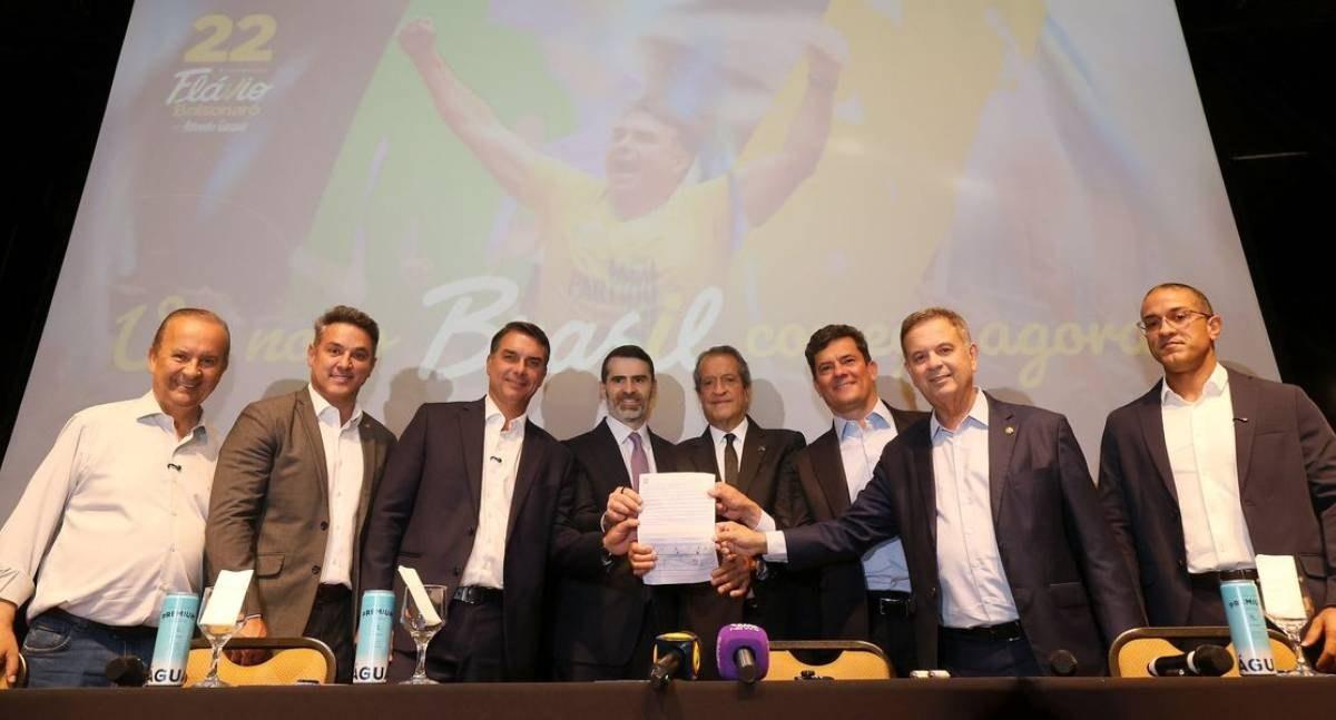 Flávio Bolsonaro consolida apoio de 14 governadores em Brasília e sela alianças estratégicas para a reta final do segundo turno