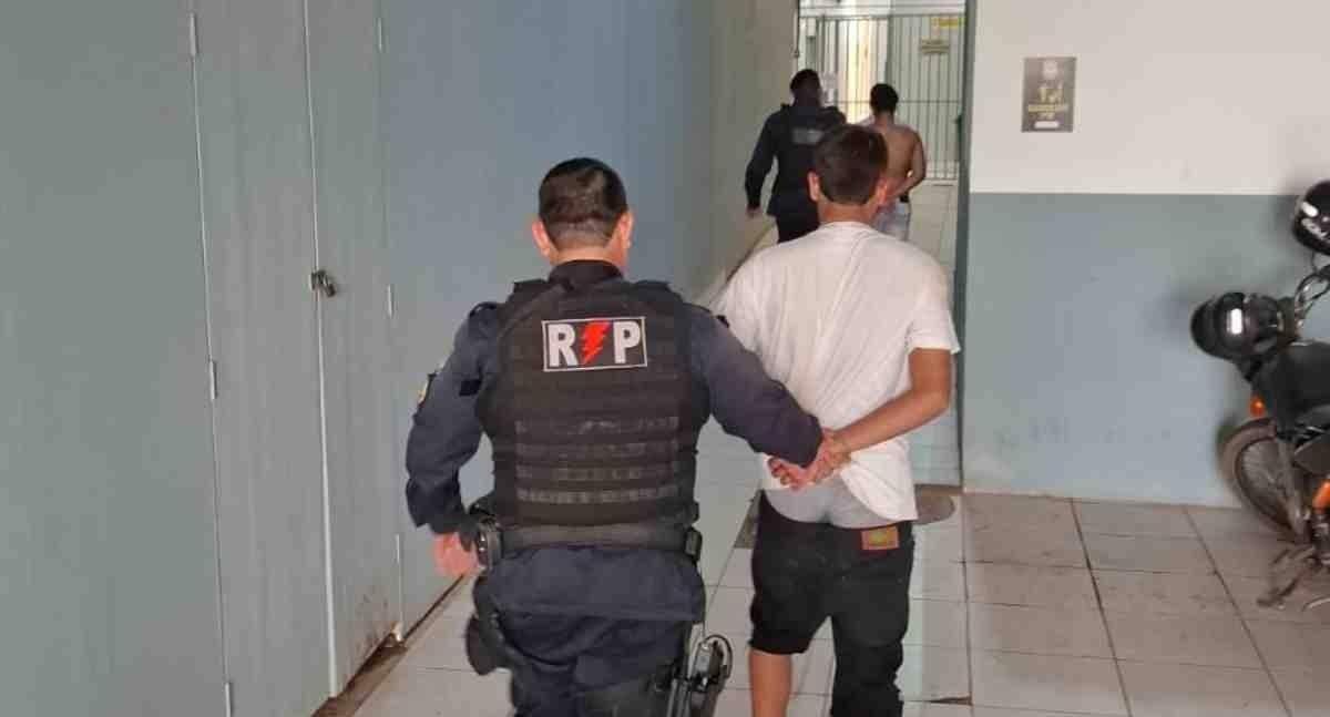 Moto furtada de residência é recuperada depois de fuga e apoio aéreo na BR-364