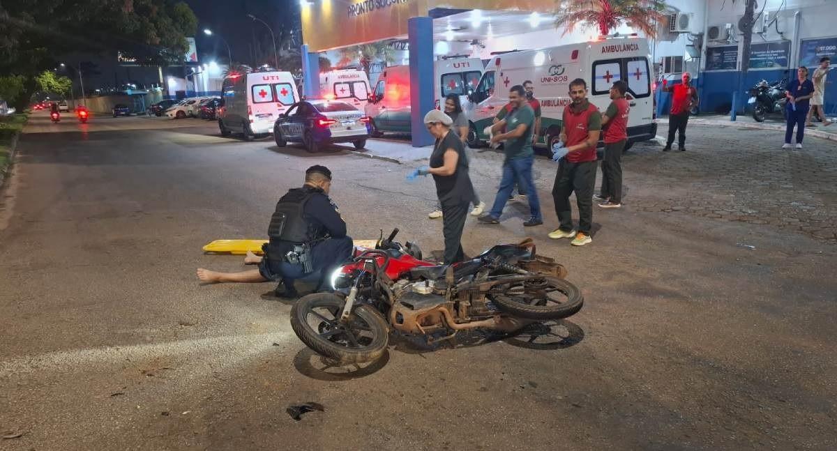 Motociclista fica gravemente ferido ao colidir com carro na Avenida Campos Sales em Porto Velho