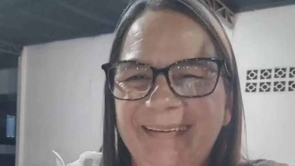 Mulher morre depois de colisão entre bicicleta elétrica e caminhonete