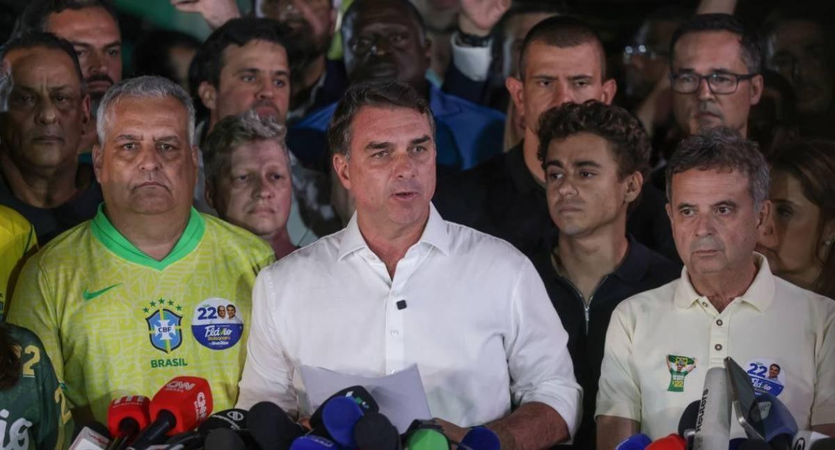 Polícia Federal abre investigação sobre fuga de Flávio Bolsonaro após descumprimento de medidas cautelares do STF