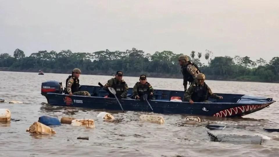 Suspeitos atacam militares e fogem durante apreensão de diesel