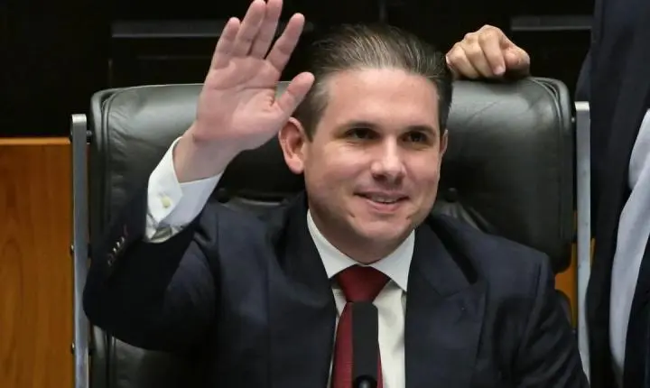 Câmara autoriza deputados eleitos a usar cota parlamentar para viagens e hotéis antes da posse