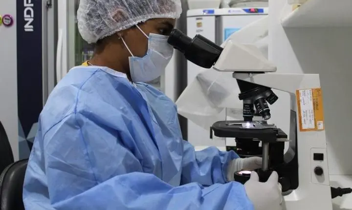 Cláudia de Jesus destina R$ 200 mil para modernizar laboratório municipal de Pimenteiras do Oeste