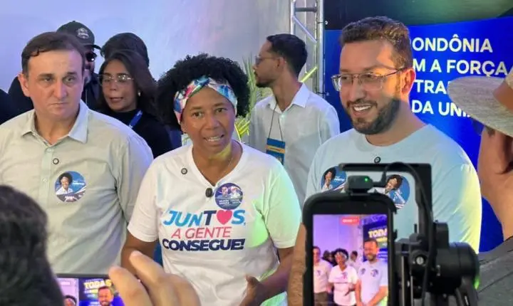 Com brilho nos olhos, Sílvia Cristina é ovacionada na confirmação de seu nome para o Senado