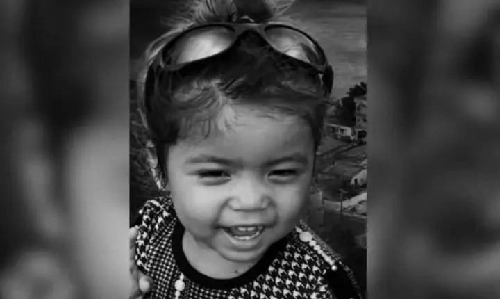 Criança de 9 anos mata irmã de 2 anos com tiro acidental