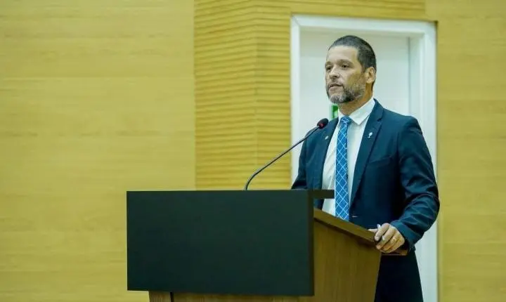 Delegado Camargo critica regulamentação das redes sociais e fala em perseguição política contra Flávio Bolsonaro