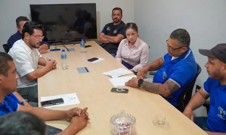 Deputado Marcelo Cruz participa de reunião na AGERO para discutir demandas dos taxistas de Rondônia