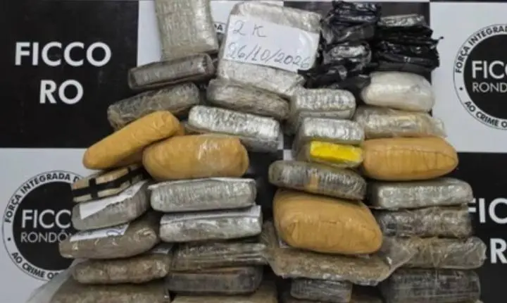 FICCO/RO e Polícia Militar apreendem cerca de 57 kg de drogas escondidos no forro de obra em Porto Velho