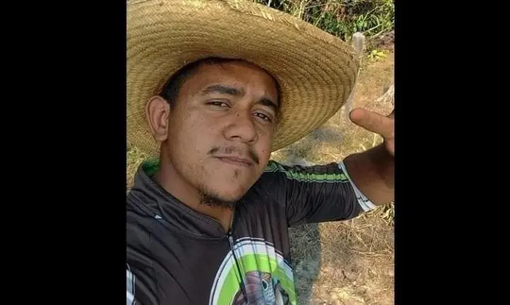 Jovem de 23 anos é encontrado morto em curral de fazenda