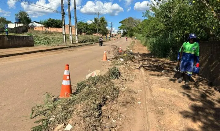 Limpeza de canal no bairro Castanheira atende pedido de Edimilson Dourado e beneficia escola Dom Pedro I