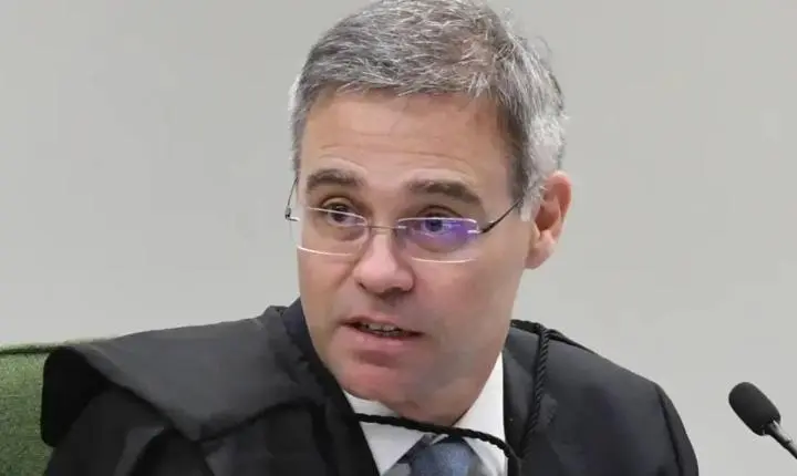 Ministro do STF usou pedido do partido Novo para afastar diretor-geral da PF