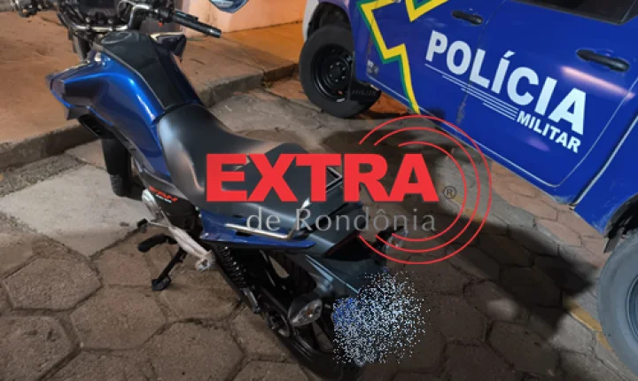 Motociclista é preso depois de empinar veículo, fugir da polícia e ser flagrado com drogas perto de escola em Vilhena