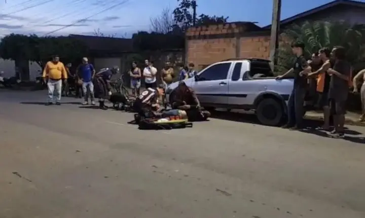 Motociclista sofre fratura após colisão entre carro e moto na Rua Rondônia