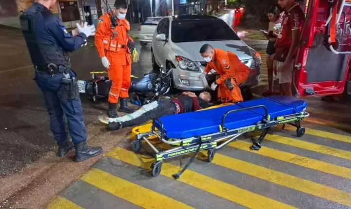 Motociclista sofre fratura e múltiplos ferimentos depois de derrapar na pista molhada e colidir com carro em Porto Velho