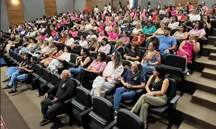 Outubro Rosa reúne servidoras em ação de prevenção e cuidado com a saúde da mulher