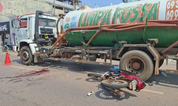 Passageira de motocicleta morre em grave acidente com caminhão no bairro São Cristóvão